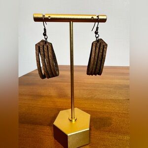 Hand‑crafted Leather Drop Earrings – Bronze Hardware, Nickle‑Free, 1¼″ Tall